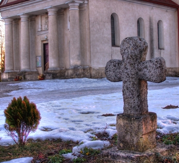 Horyniec krzyż przy kościele